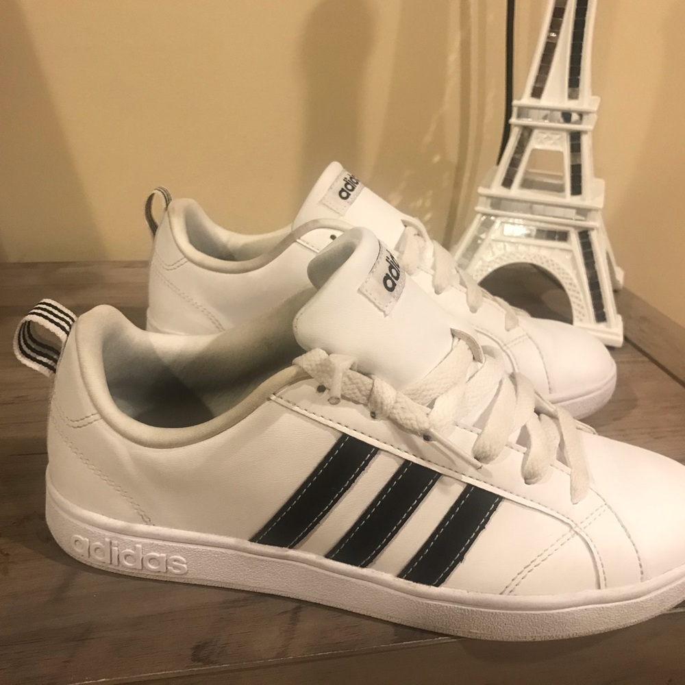 Adidas Sneakers